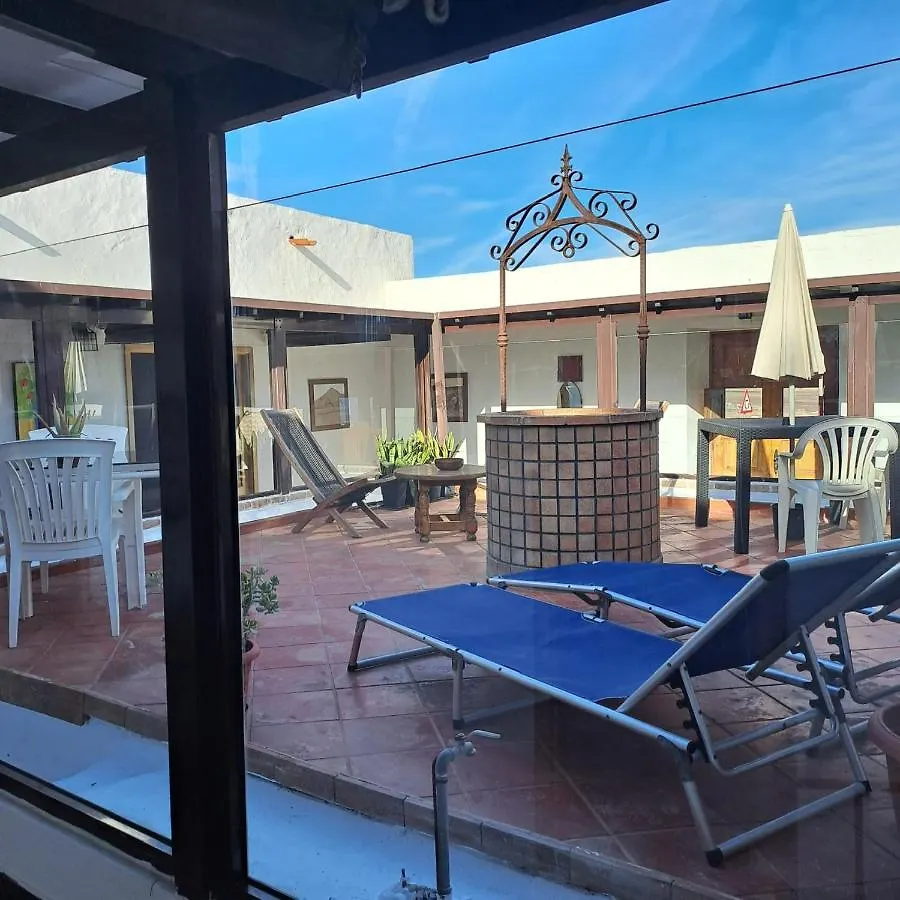 לינה וארוחת בוקר Casona La Orilla 1908 Tías
