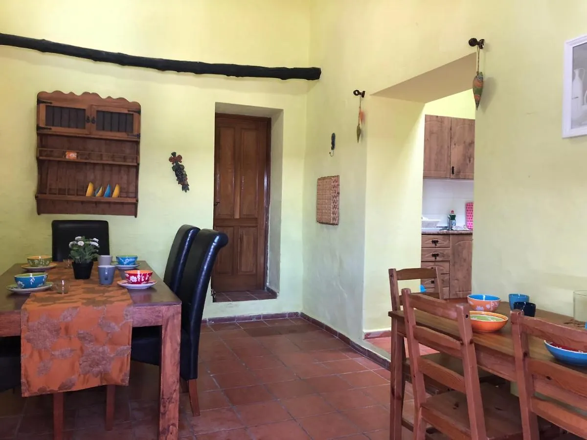 לינה וארוחת בוקר Casona La Orilla 1908 Tías 0*,  ספרד